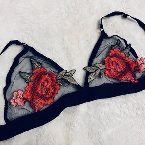 Rose Appliqué Netted Black Bra Size Medium SHEIN